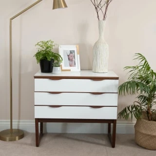 D-C-Fix Self-Adhesive Film 90cm X 2.1m - Glossy White 5 D-C-Fix Self-Adhesive Film 90cm X 2.1m - Glossy White - Image 3